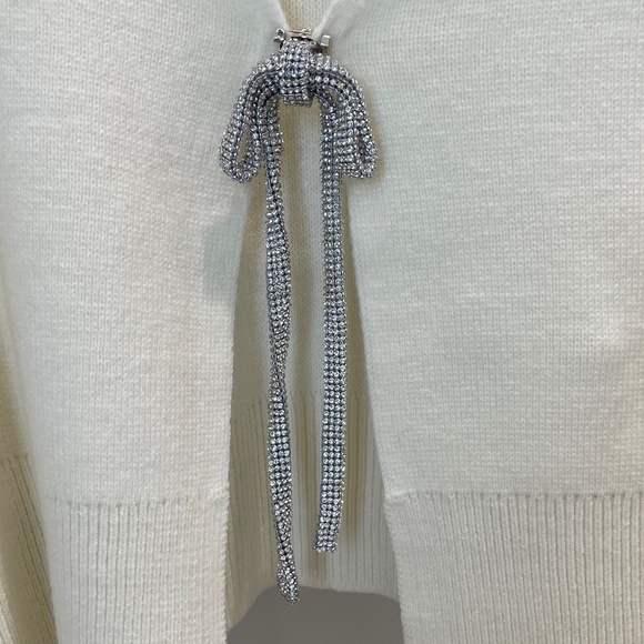 NWOT ASTR The Label Cream / Silver Embellished Bow Cardigan (Size M) - Picture 4 of 7